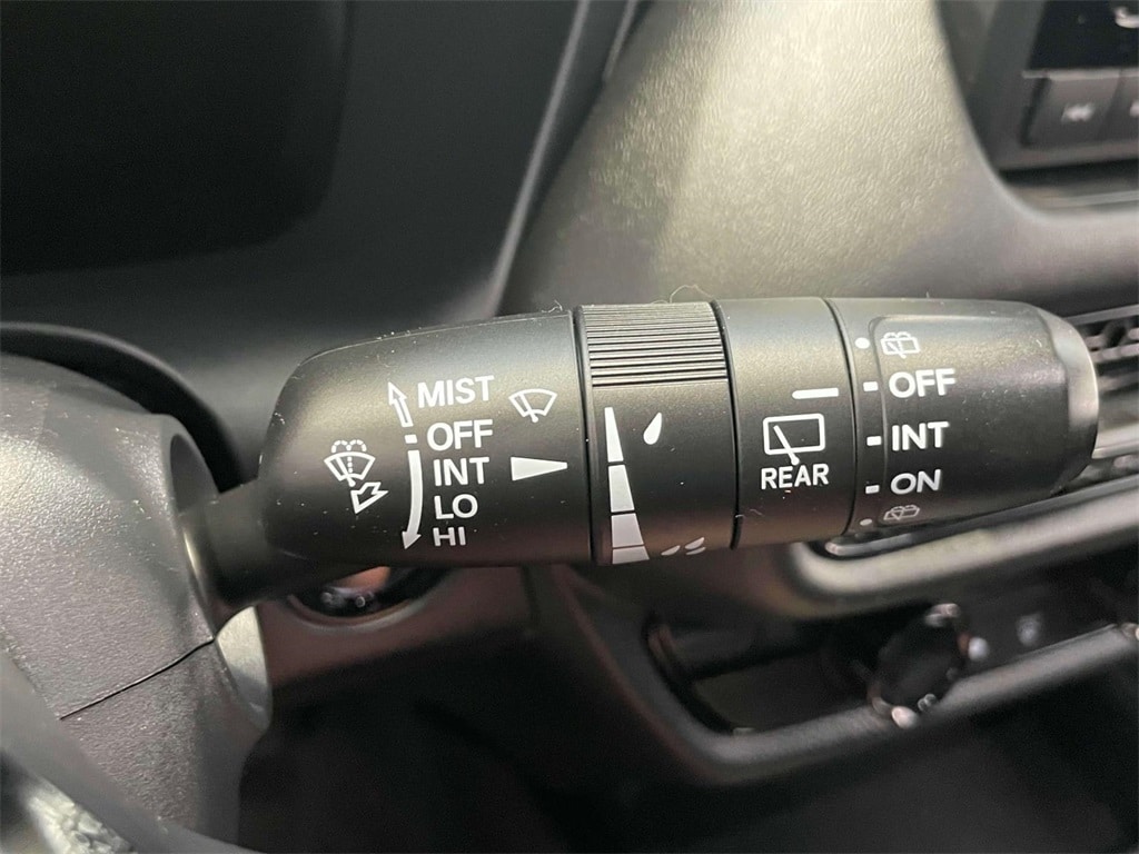 Vehicle image 20 of 30