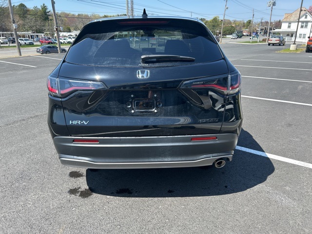 Vehicle image 4 of 12