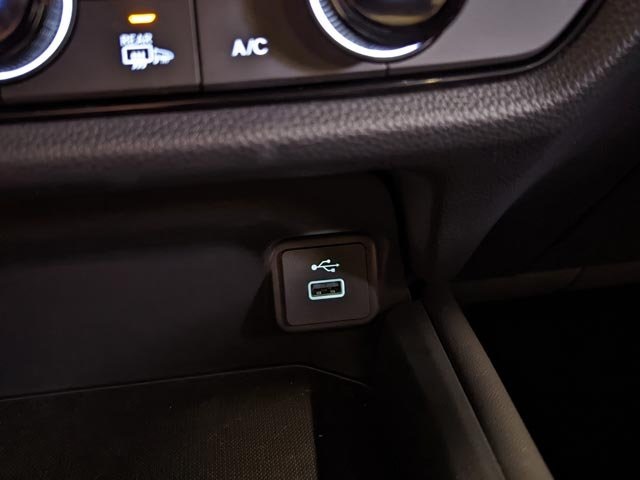 Vehicle image 16 of 26