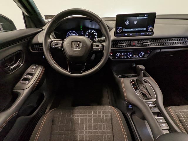 Vehicle image 20 of 26