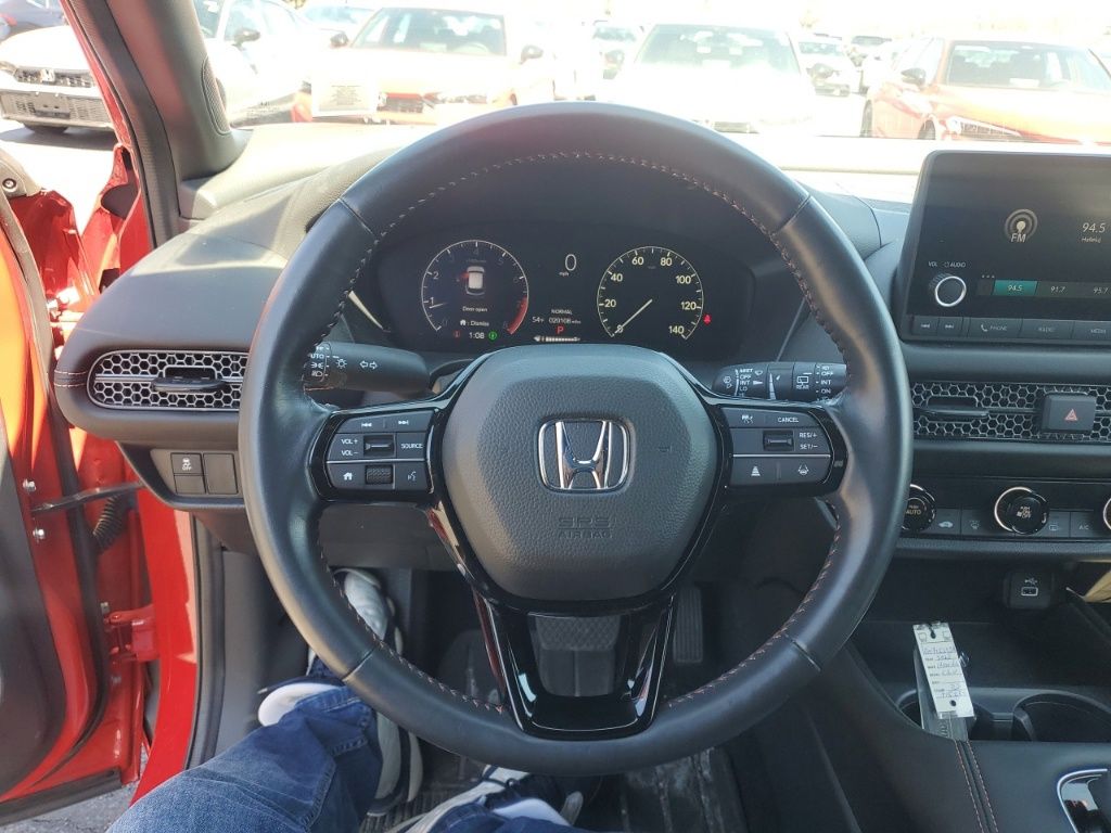 Vehicle image 13 of 24