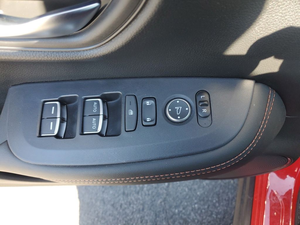 Vehicle image 12 of 24