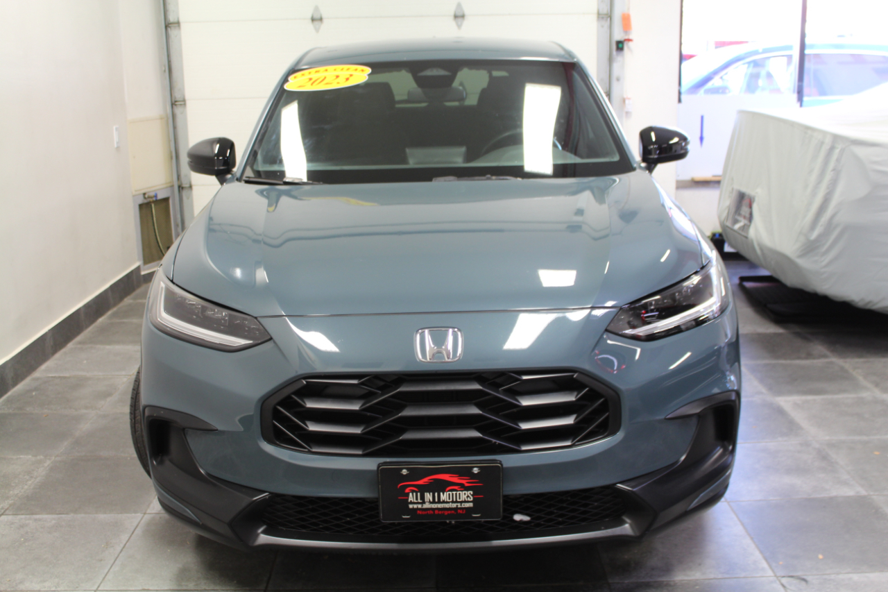 2023 Honda HR-V Sport Image 2 of 35