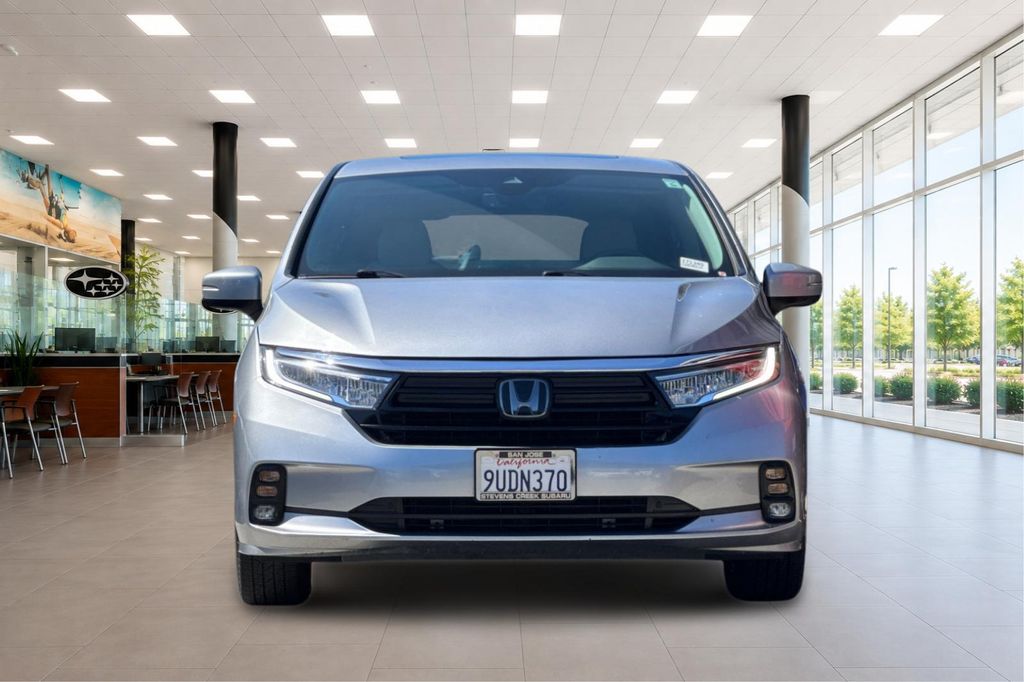 2023 Honda Odyssey EX-L Image 2 of 27