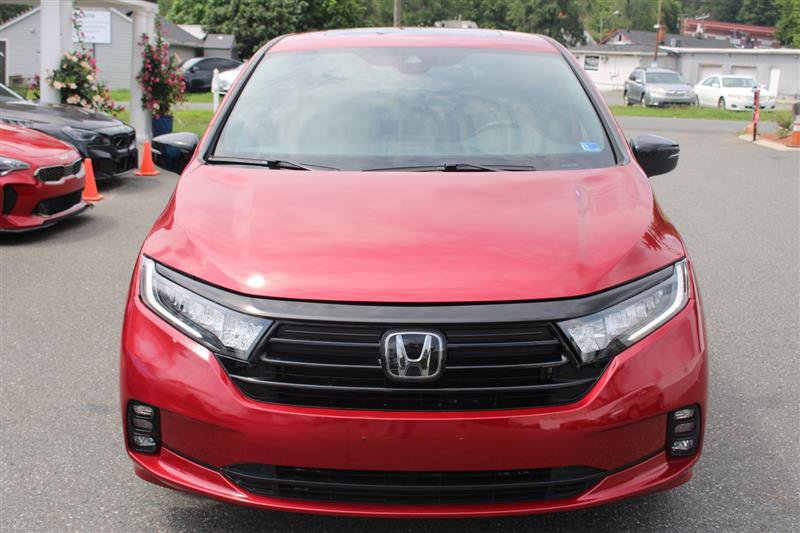 2023 Honda Odyssey Sport Image 2 of 21