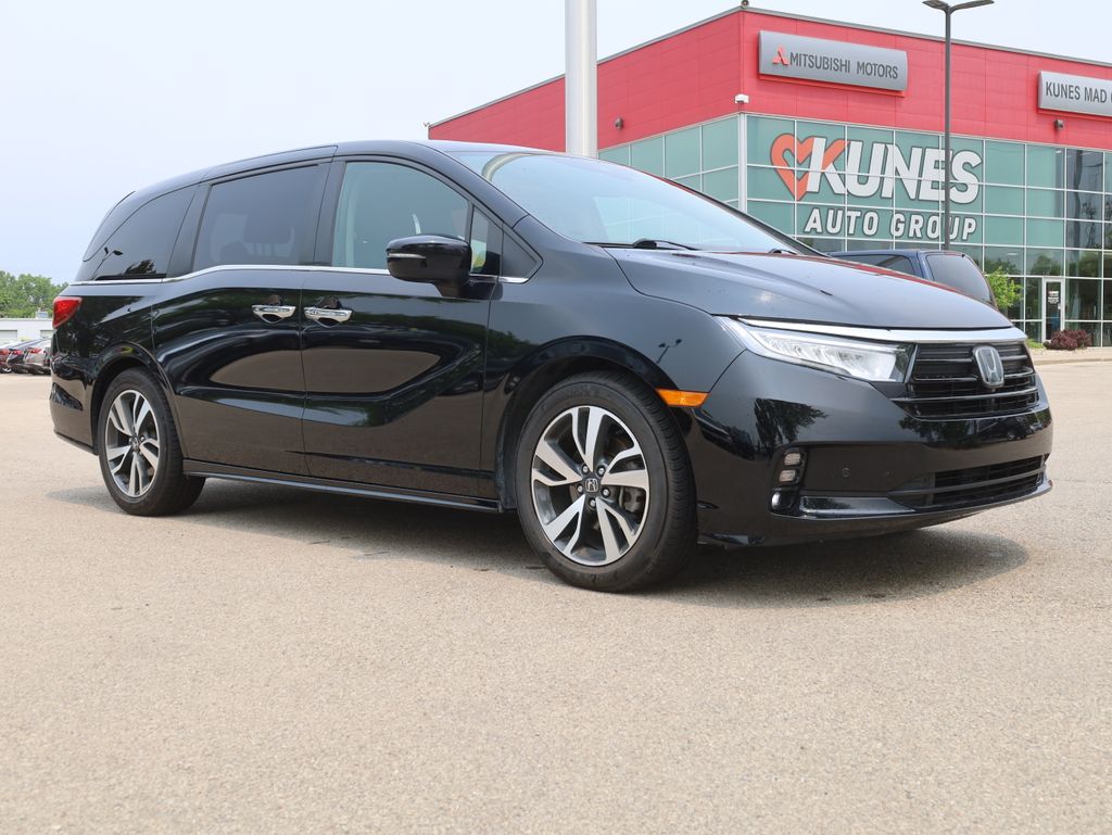Vehicle image 4 of 54