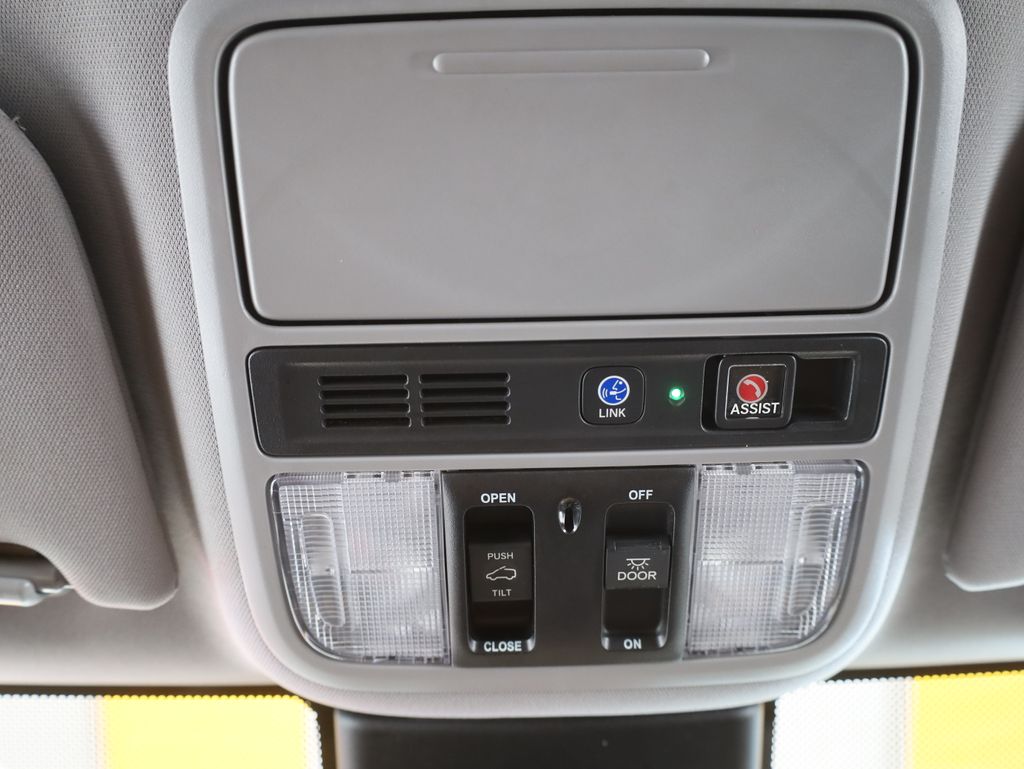 Vehicle image 46 of 54