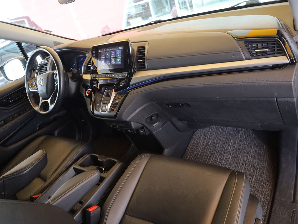 Vehicle image 13 of 54