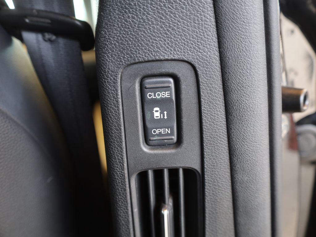 Vehicle image 26 of 54