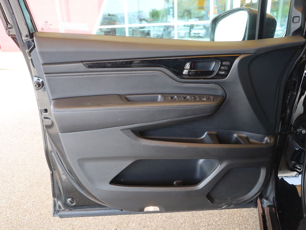 Vehicle image 36 of 54