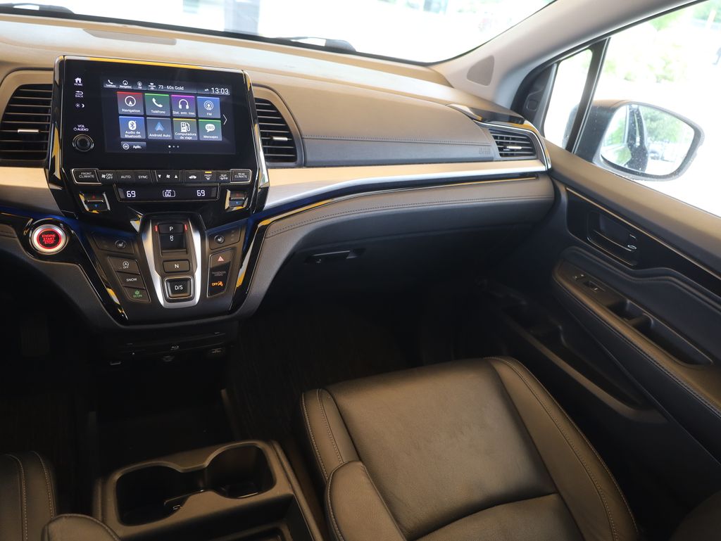 Vehicle image 21 of 54