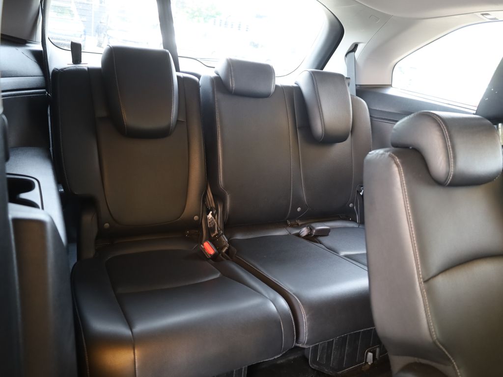 Vehicle image 17 of 54