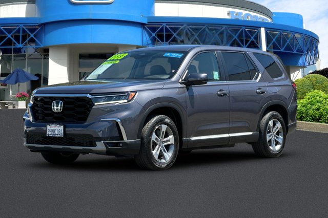 2023 Honda Pilot EX-L 8 Passenger Image 1 of 37
