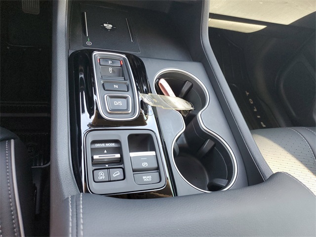 2023 Honda Pilot Elite Image 20 of 26