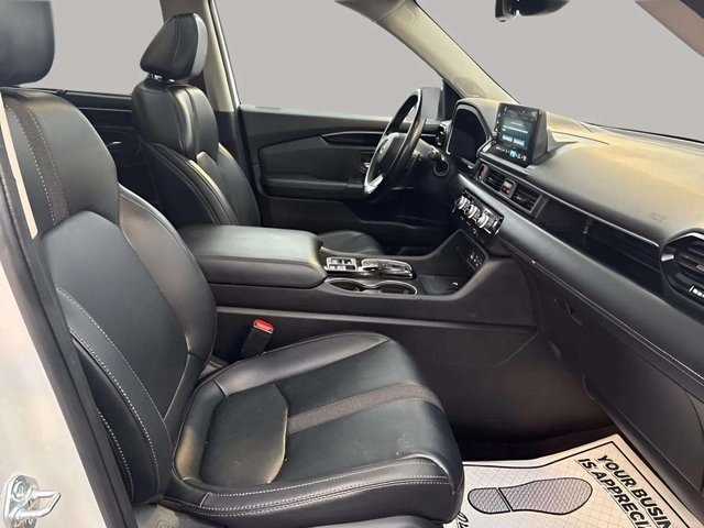 2023 Honda Pilot Touring Image 12 of 34