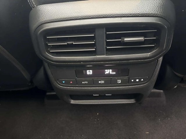 2023 Honda Pilot Touring Image 25 of 34