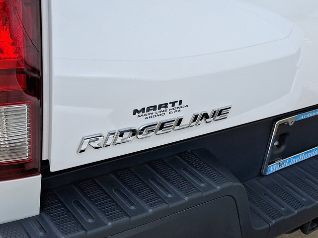 Vehicle image 5 of 5