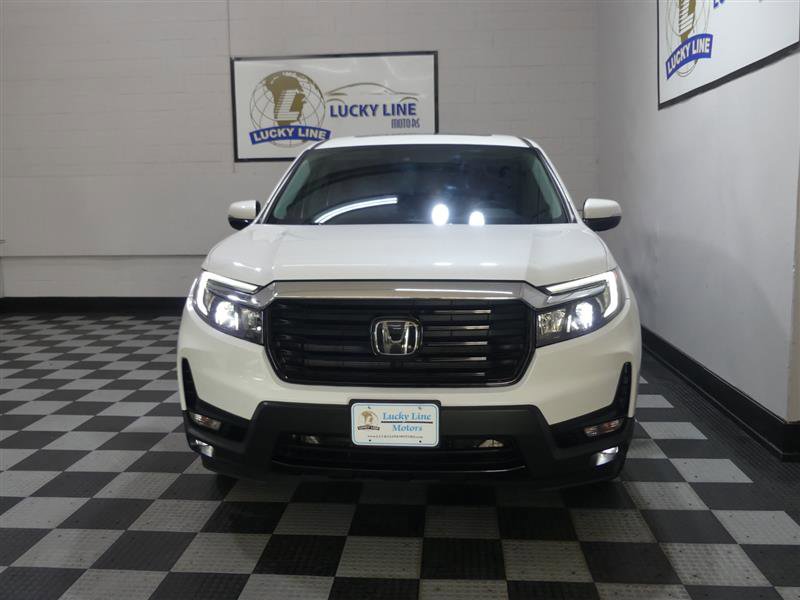 2023 Honda Ridgeline RTL-E Image 2 of 45