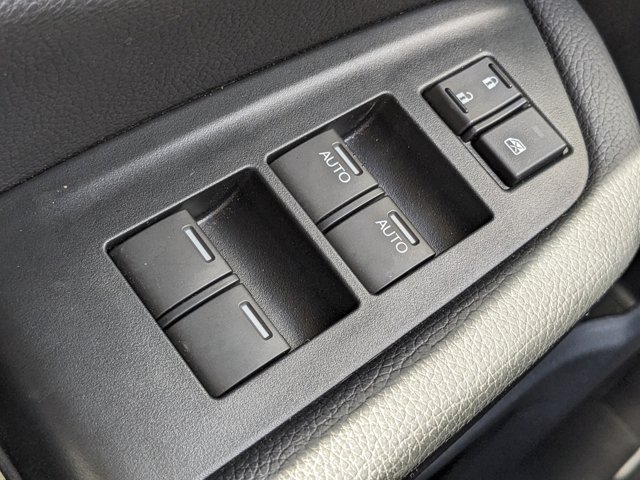 Vehicle image 35 of 44