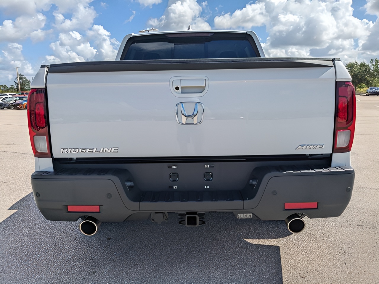 Vehicle image 43 of 44