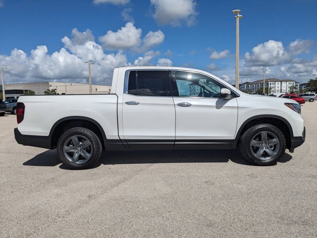 Vehicle image 6 of 44