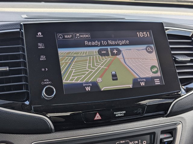 Vehicle image 20 of 44