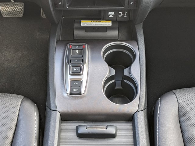 Vehicle image 23 of 44