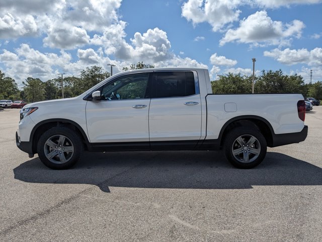 Vehicle image 10 of 44