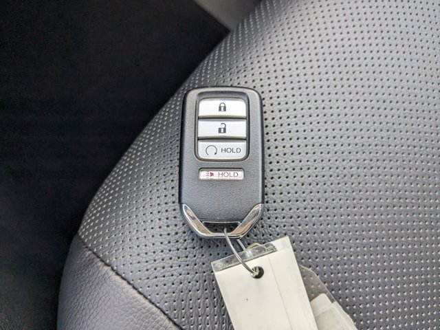 Vehicle image 26 of 44