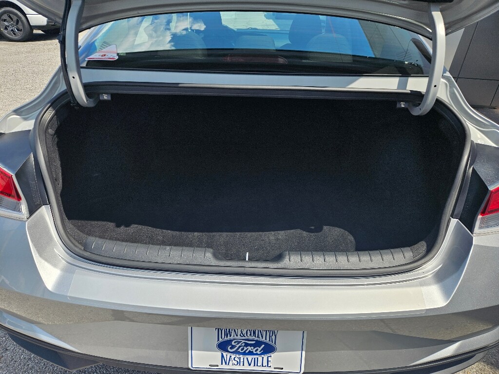 Vehicle image 8 of 23