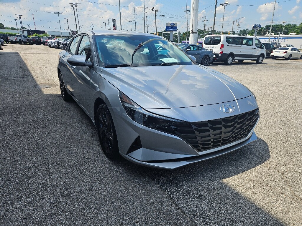 Vehicle image 2 of 23