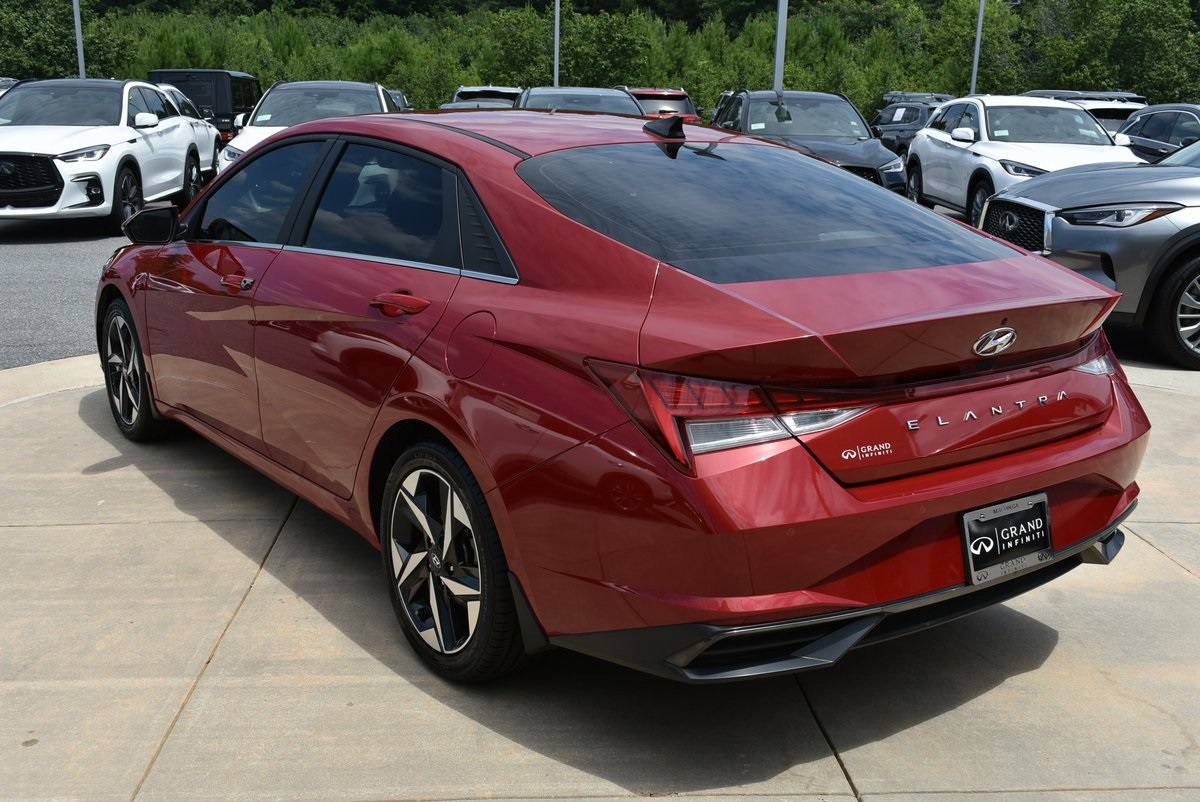Vehicle image 7 of 36