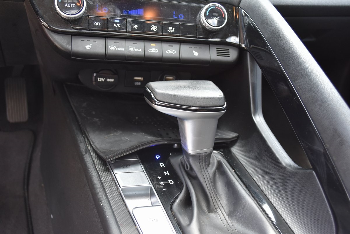 Vehicle image 22 of 36