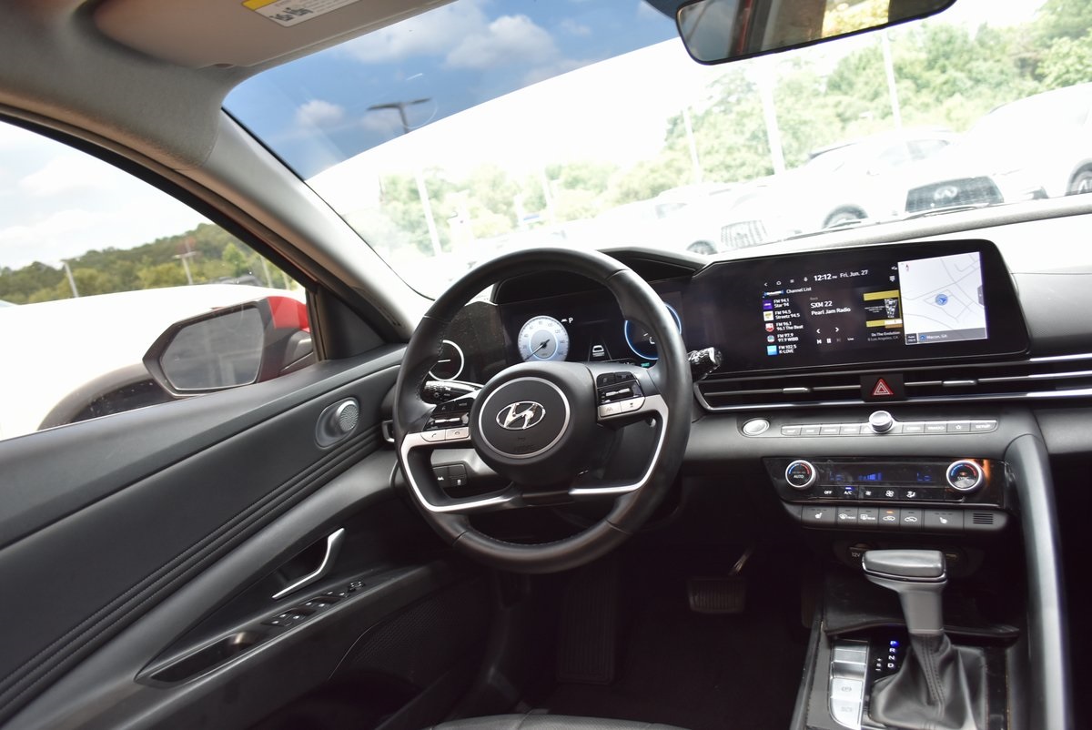 Vehicle image 16 of 36