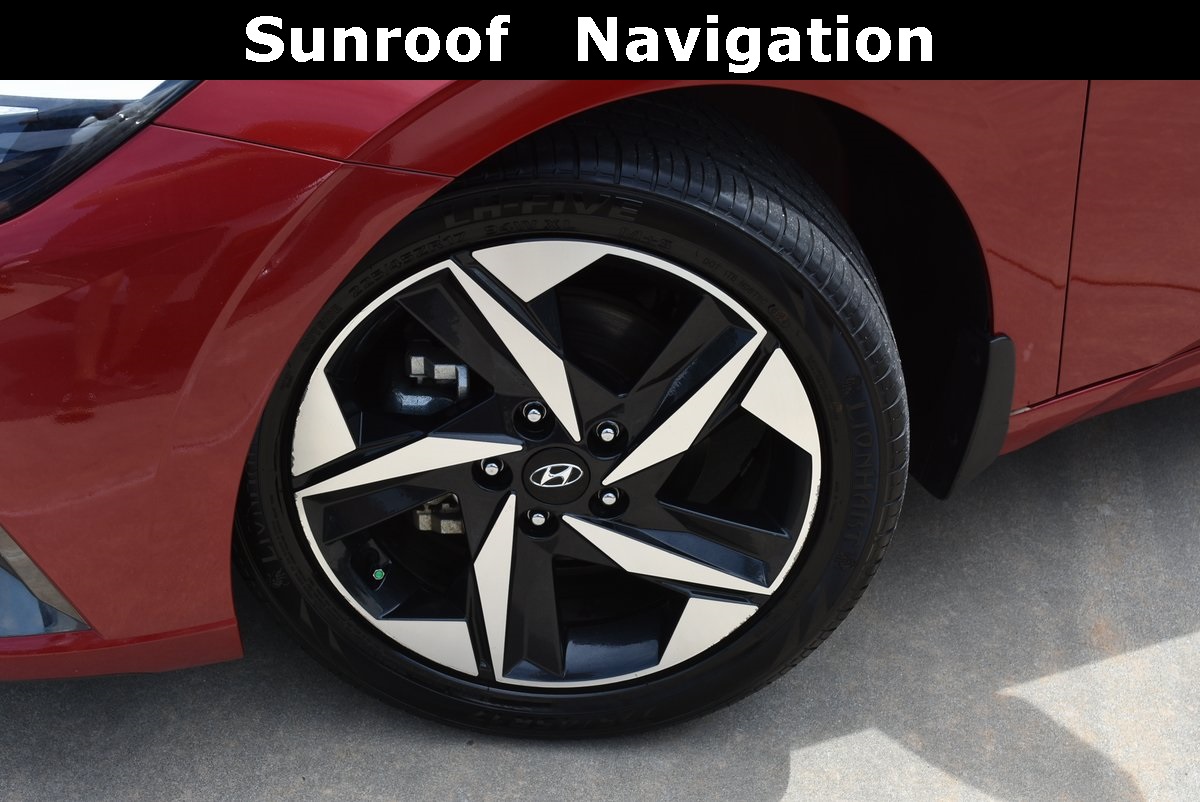 Vehicle image 9 of 36