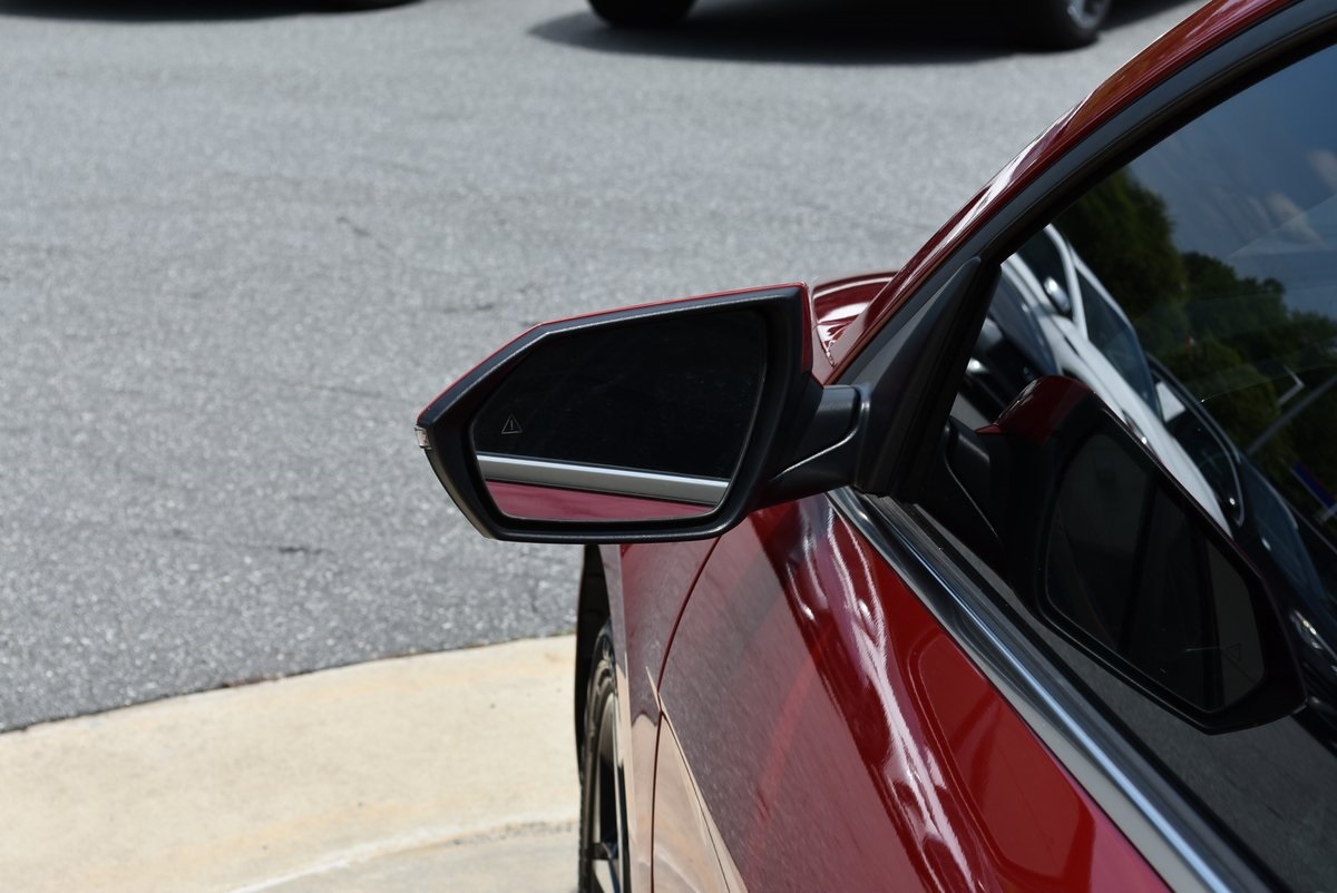 Vehicle image 31 of 36