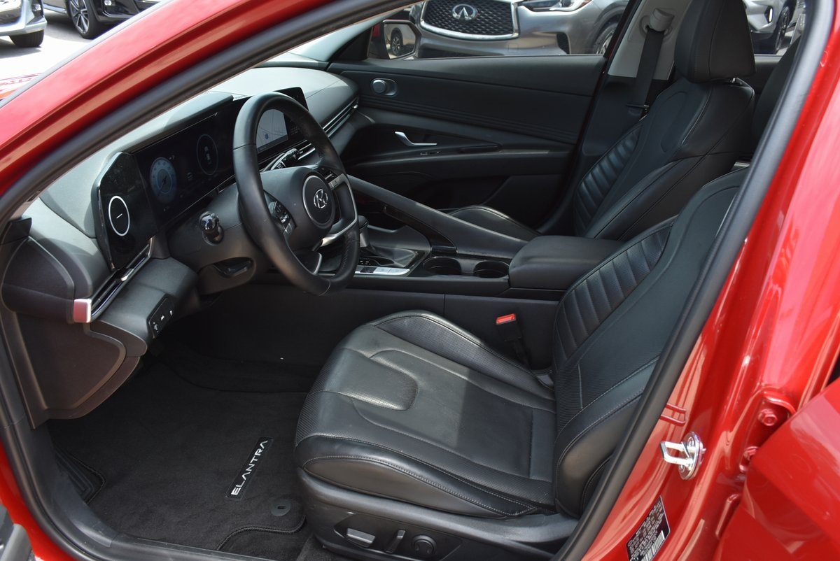 Vehicle image 13 of 36