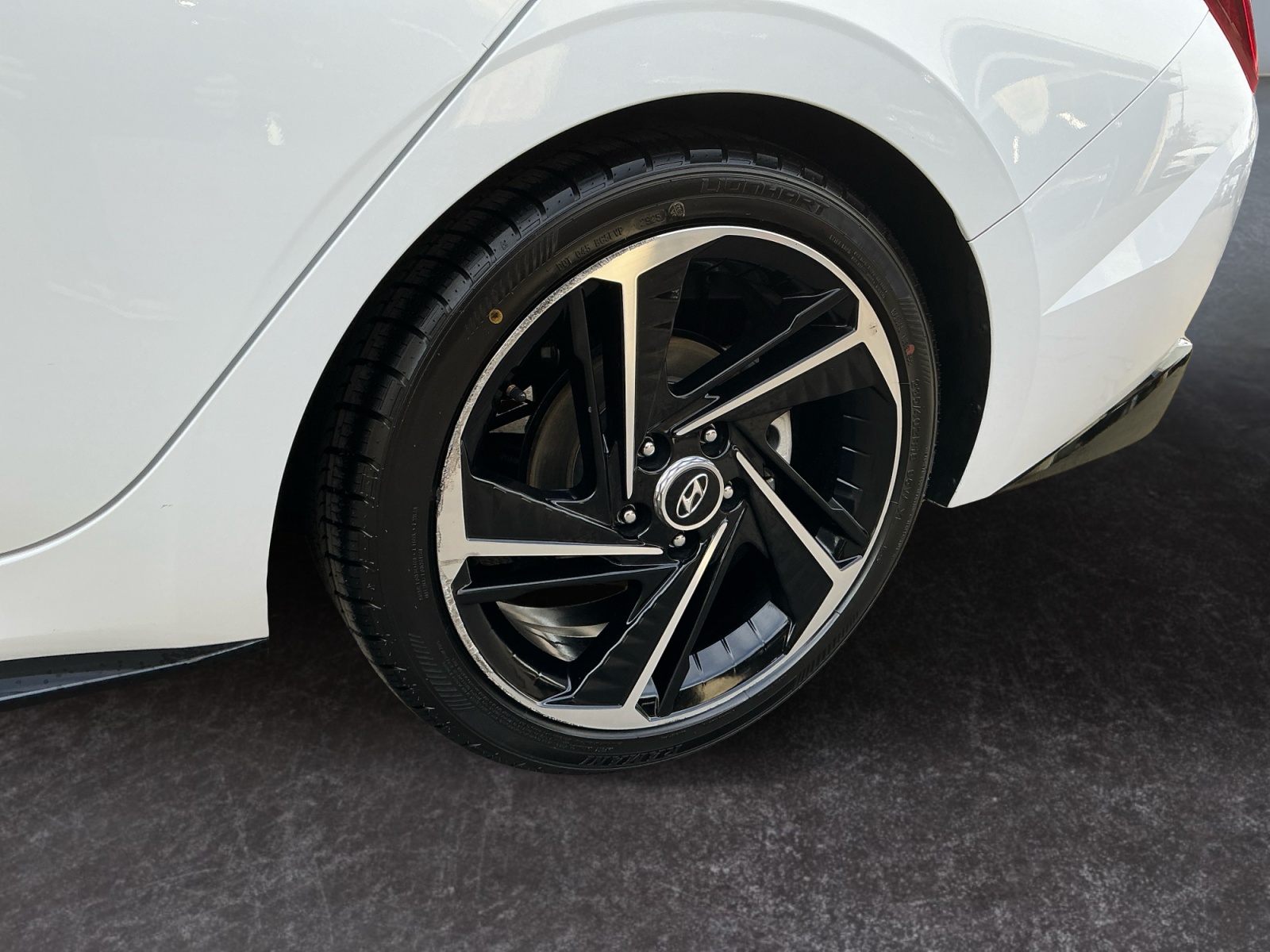 2023 Hyundai Elantra N Line Image 11 of 28