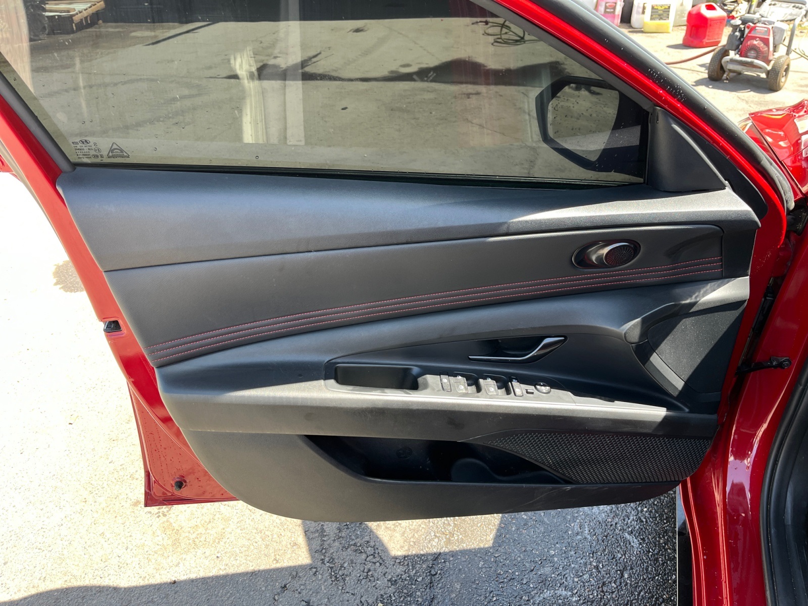Vehicle image 19 of 40