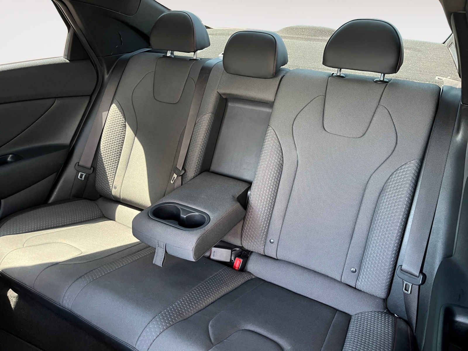 Vehicle image 14 of 40