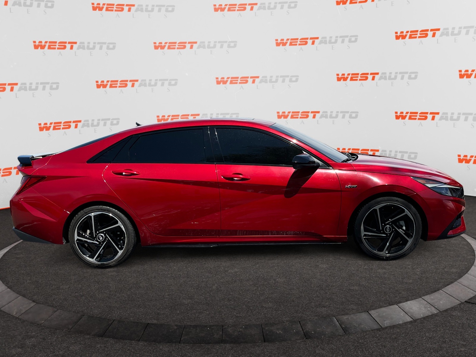 Vehicle image 4 of 40
