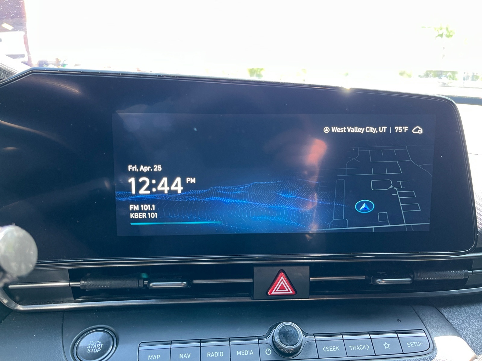 Vehicle image 26 of 40