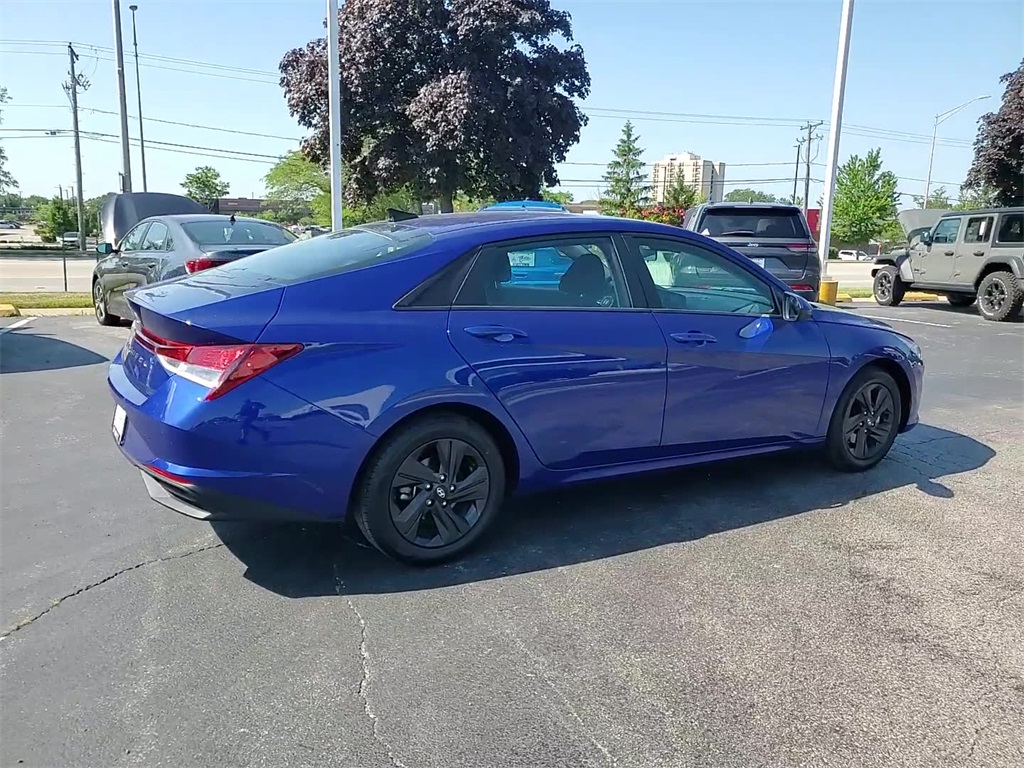 Vehicle image 15 of 35