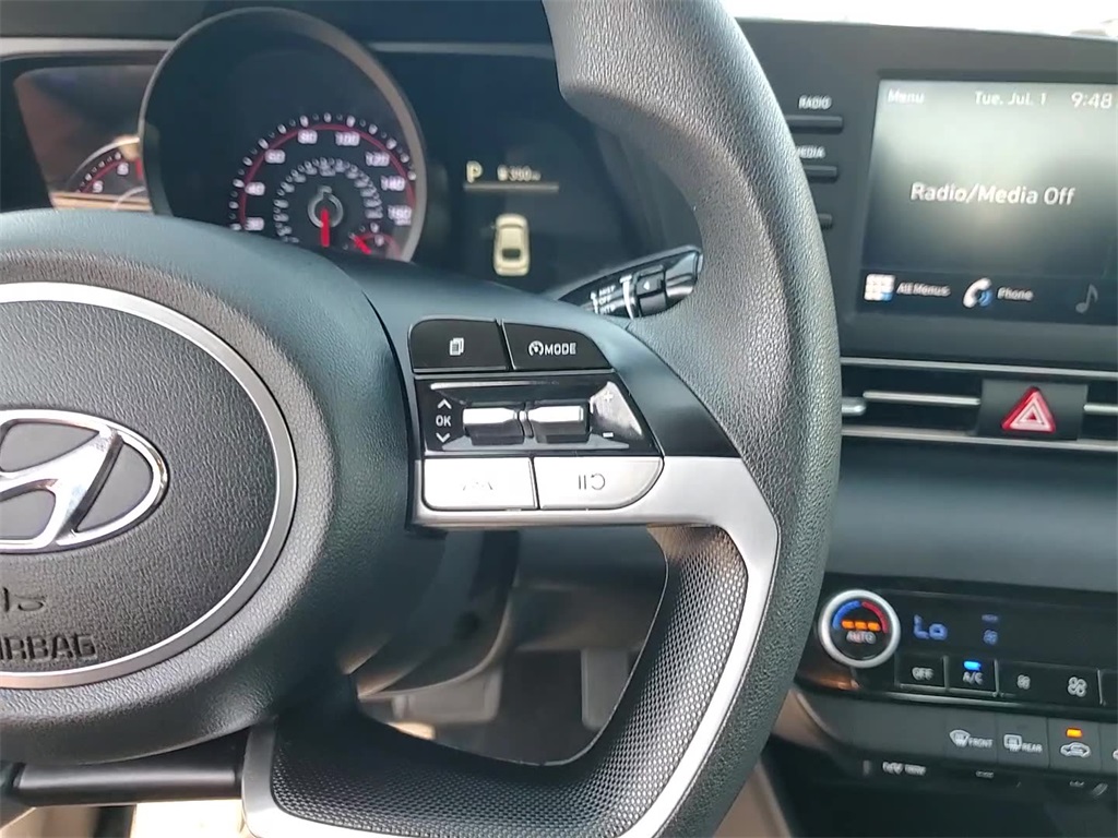Vehicle image 26 of 35
