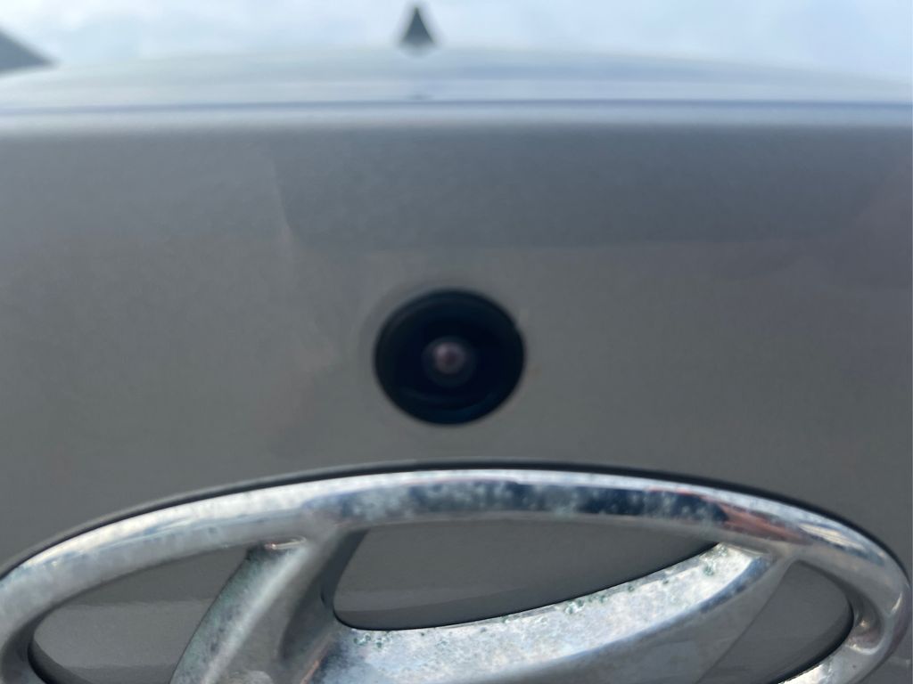 Vehicle image 26 of 33