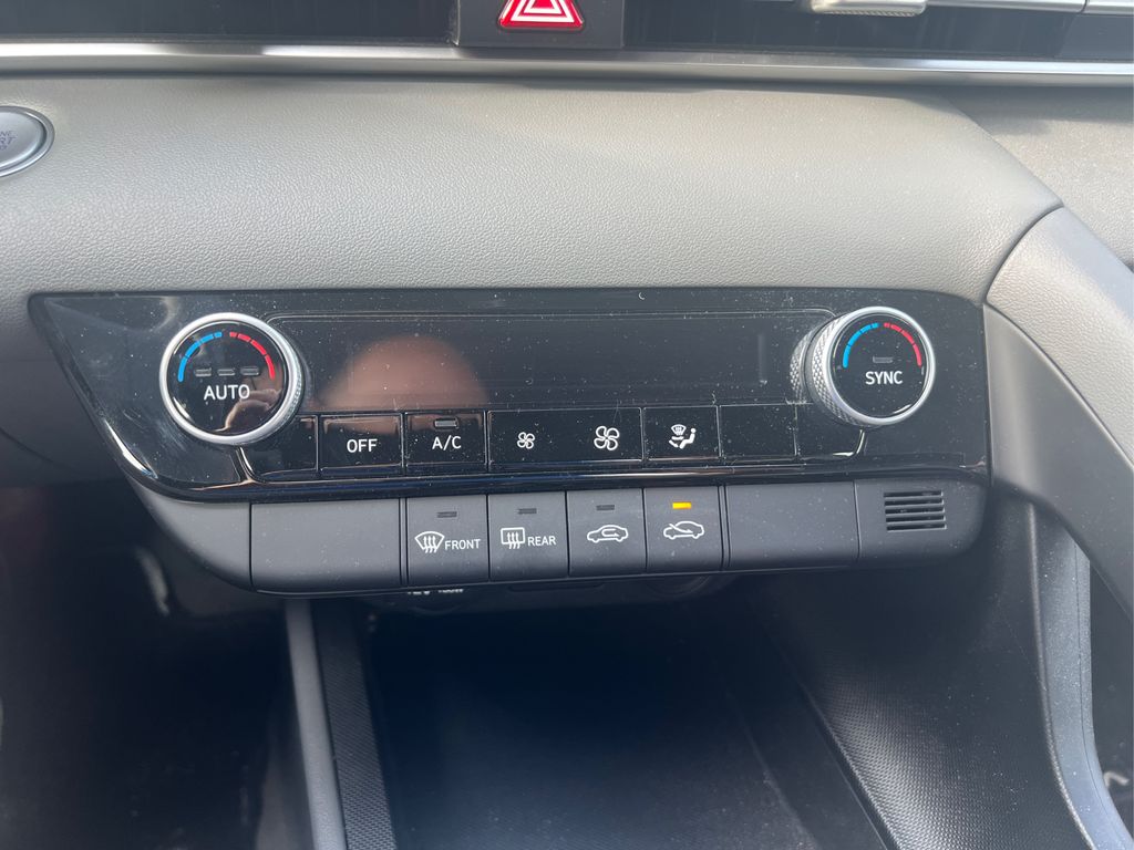 Vehicle image 33 of 33