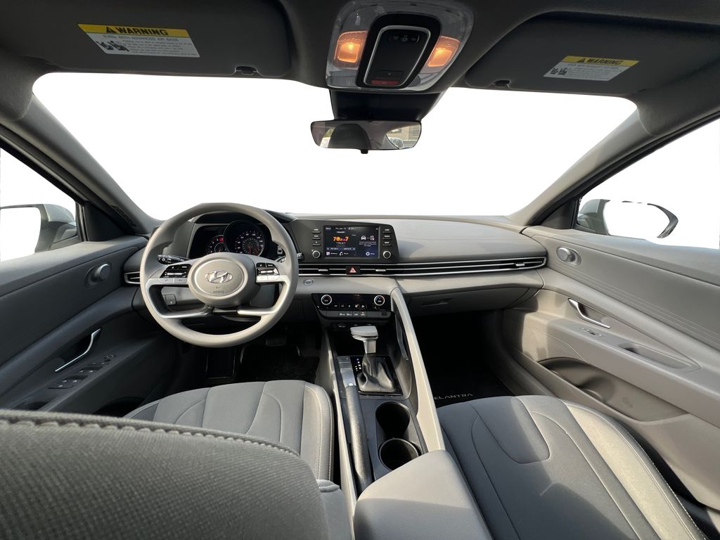 Vehicle image 16 of 33