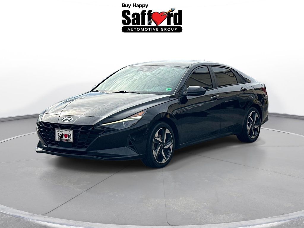 2023 Hyundai Elantra SEL Image 1 of 31