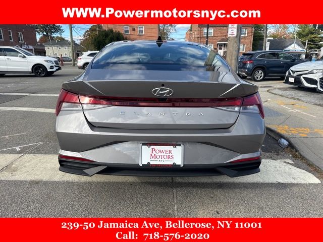 2023 Hyundai Elantra SEL Image 5 of 37