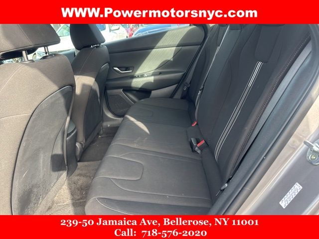 2023 Hyundai Elantra SEL Image 15 of 37
